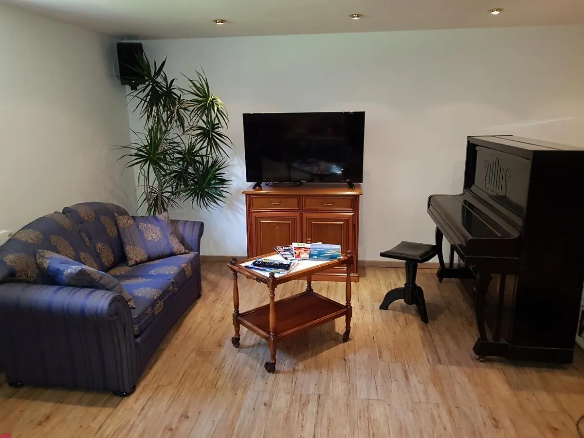 4 Sterne Souterrain Apartment Alt-Mariendorf Berlin